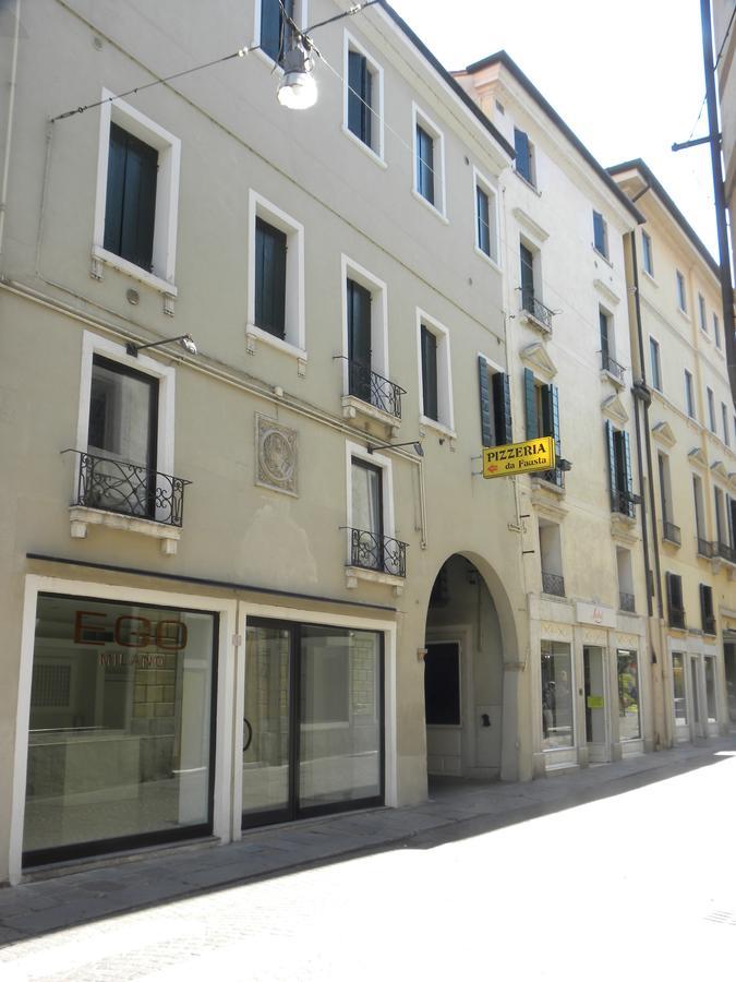 טרוויסו Portico Oscuro Deluxe Apartment - Centro Citta מראה חיצוני תמונה