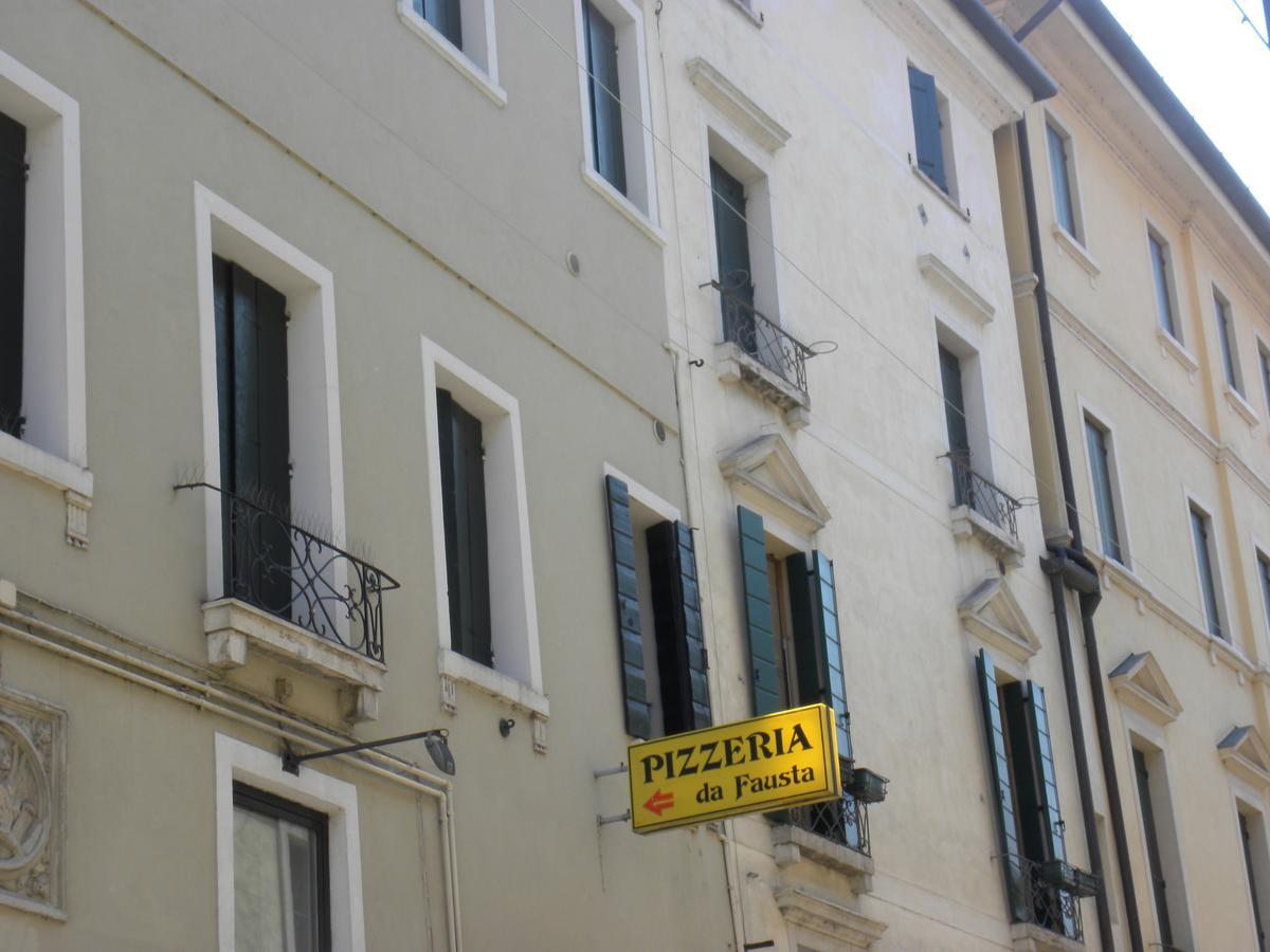 טרוויסו Portico Oscuro Deluxe Apartment - Centro Citta מראה חיצוני תמונה